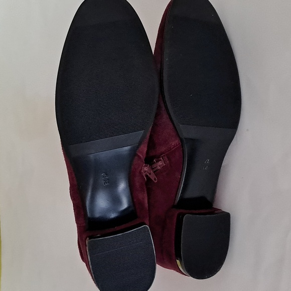 Vaneli Burgundy Suede Ankle Boots Low Heel Size 7.5 M Bow Detail - Picture 10 of 16